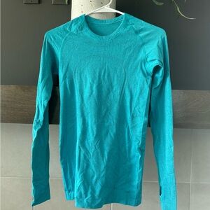 Lululemon Athletica Blue Long Sleeve Tee